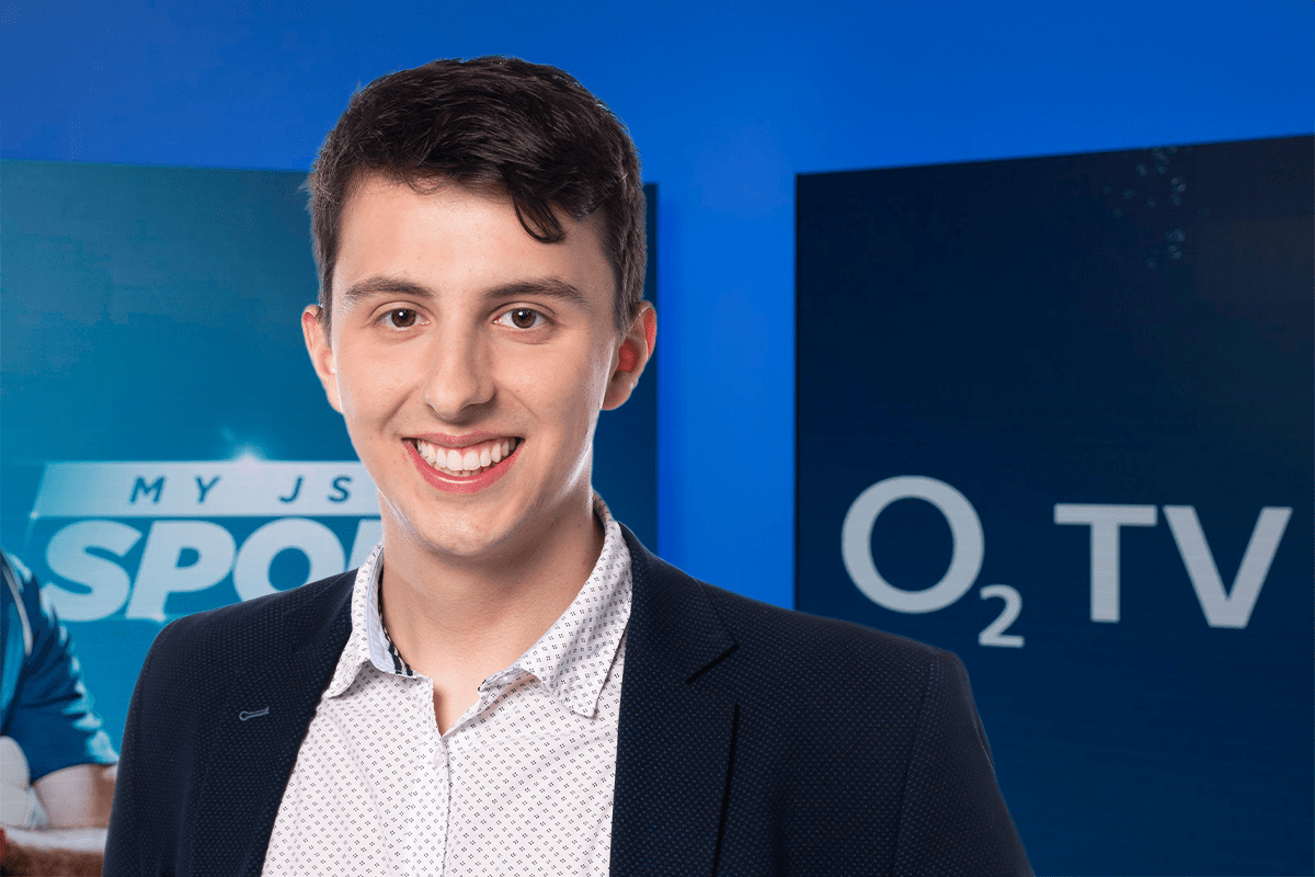 Komentátor O2 TV Sport Adam Hála: Moje fotbalová vášeň se stala i mým zaměstnáním